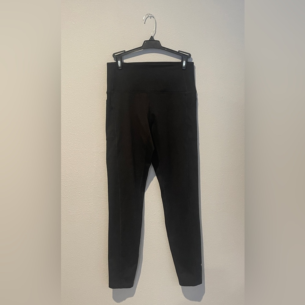 Victoria Secrets Size Medium Black Leggings